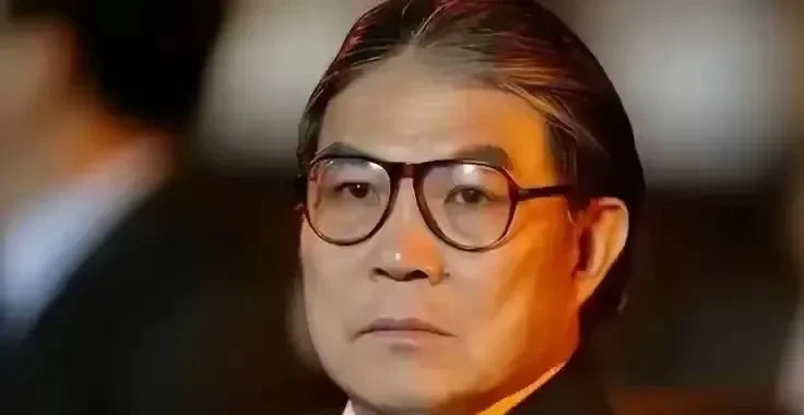郭晶晶在霍家地位高











想不到吧，跳水皇后郭晶晶嫁入豪门后，居