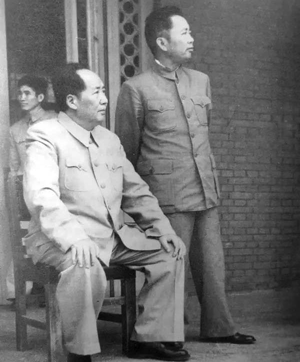 毛主席批评刘亚楼：你不要锋芒毕露，要锋芒半露