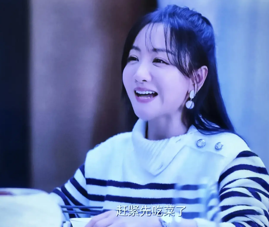 新剧《大河之水》开播，原本以为能拯救剧荒，结果是令人大失所望。让人看不下去主要有