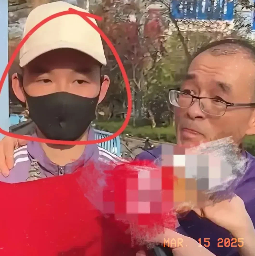 27岁研究生谢浩楠寻亲成功











天啊，27岁的谢浩楠竟然一边读