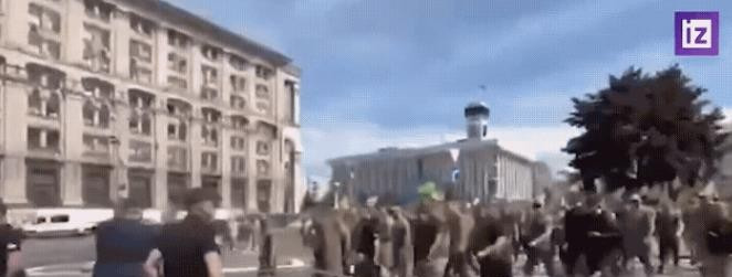 乌克兰人怒吼：腐败比敌人更可怕！











乌克兰腐败太狠了百姓怒了
