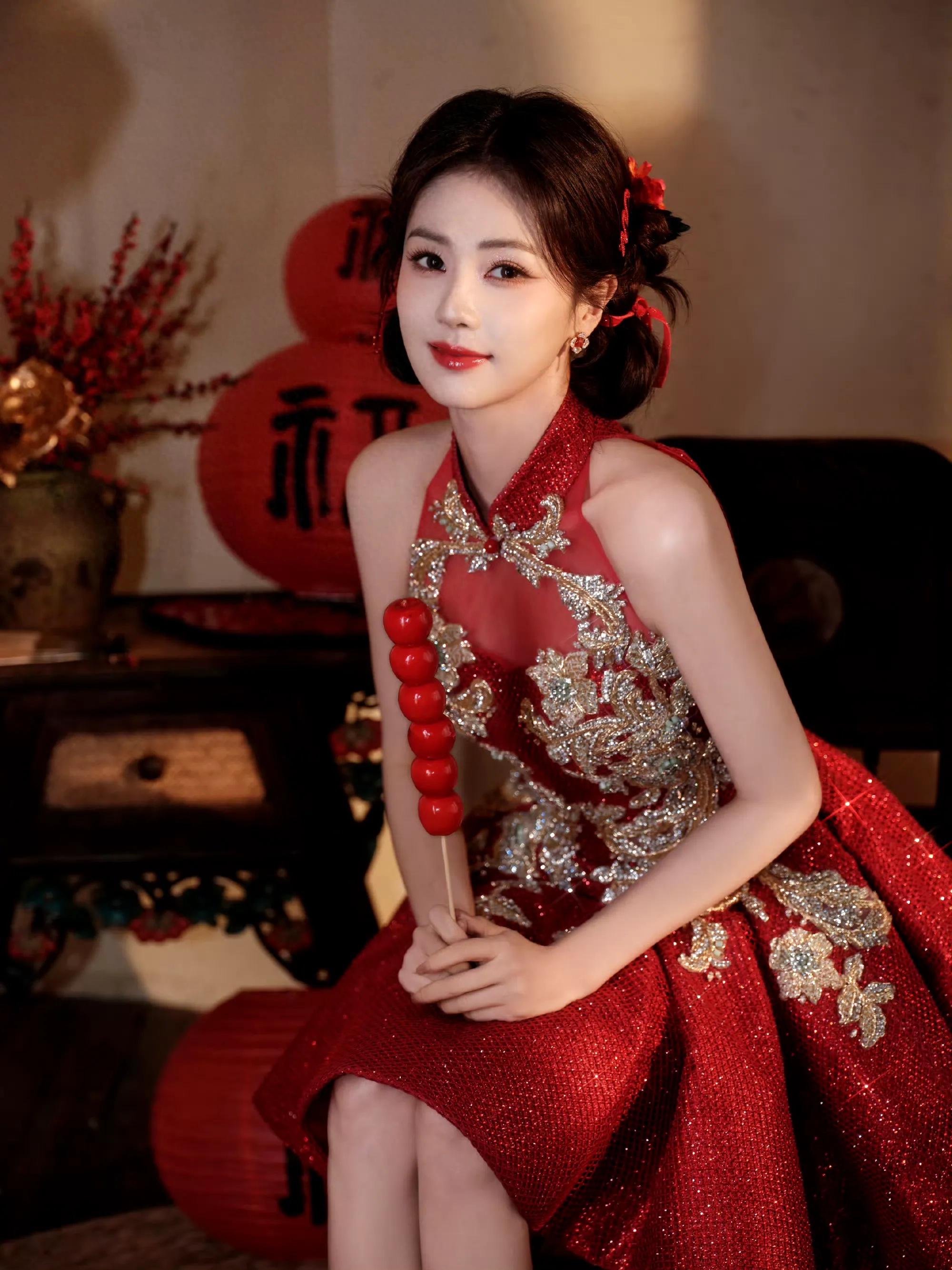 女星白鹿魅力风姿：天生丽质、娇艳秀丽

