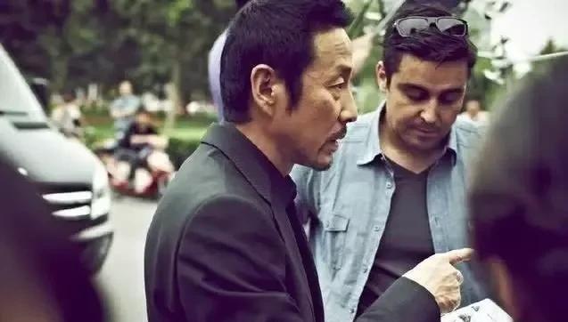 2016年，李路筹拍《人民的名义》，眼看就要开机，却突然对陈道明说：“明哥，对不