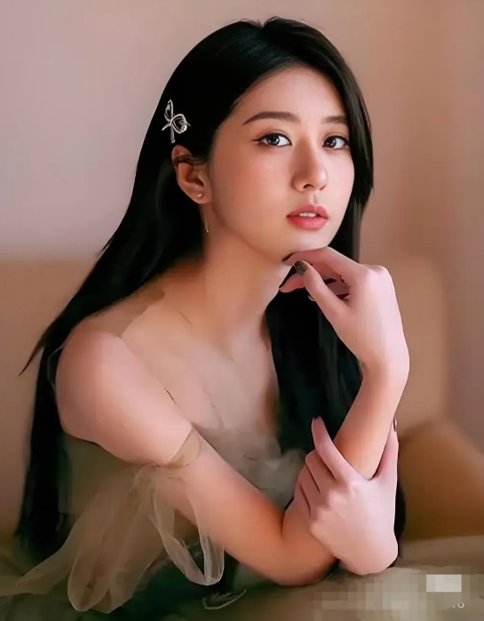 华裔演员李凯馨这次真的摊上大事了
人怎么可以捅出这么大的篓子

现在她不得不面临