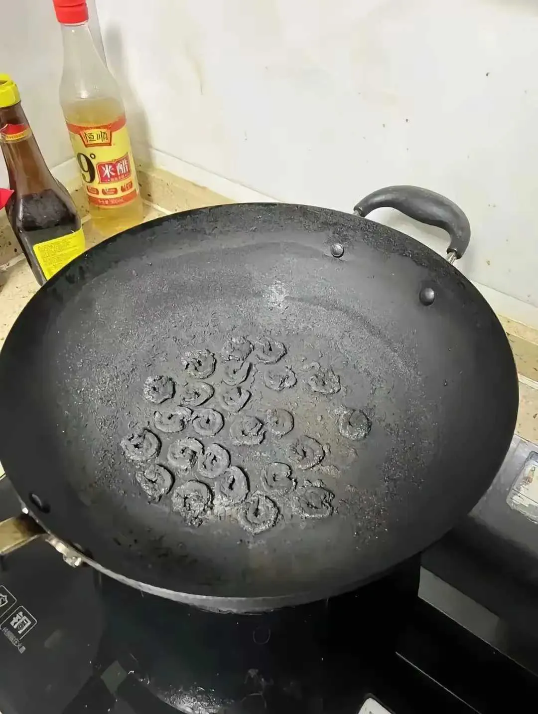 心血来潮想露一手，可惜火候有点大了，这道菜还有救吗？