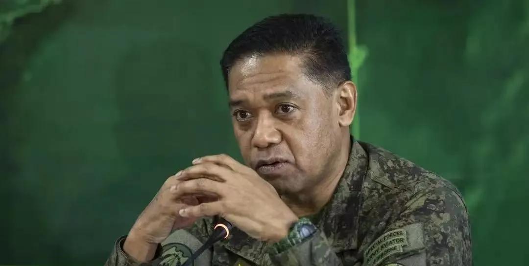 菲军不信邪：中国若敢拖走仁爱礁军舰，或用“致命武力”反击
中国拖船到仁爱礁！菲律