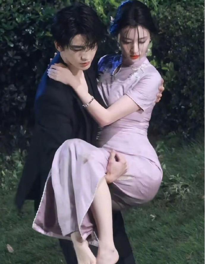 内娱bg之光！男帅女美，太登对！