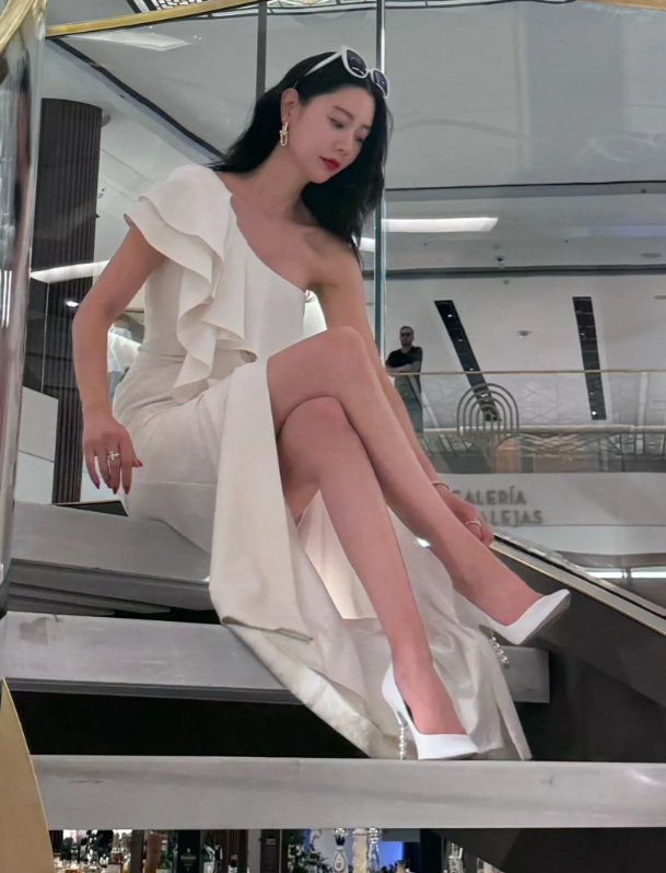 克拉拉，168cm，财阀的最爱。