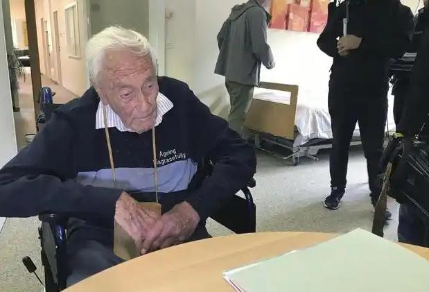 2018年，澳大利亚一位104岁的科学家，前往瑞士接受安乐死，当药物注射到他的体