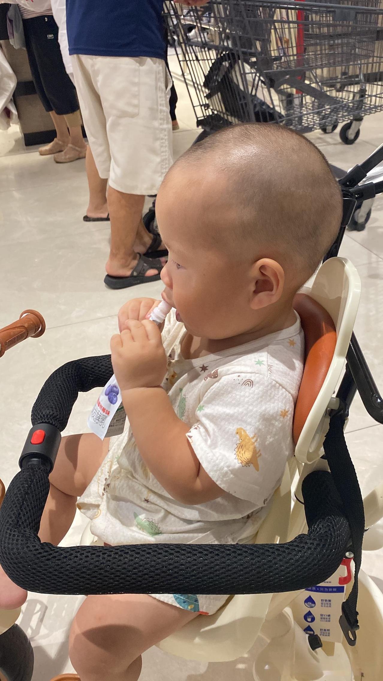 带娃以后才知道：
1.当你的孩子没有睡午觉的时候，晚上不要带他去太远的地方玩，特