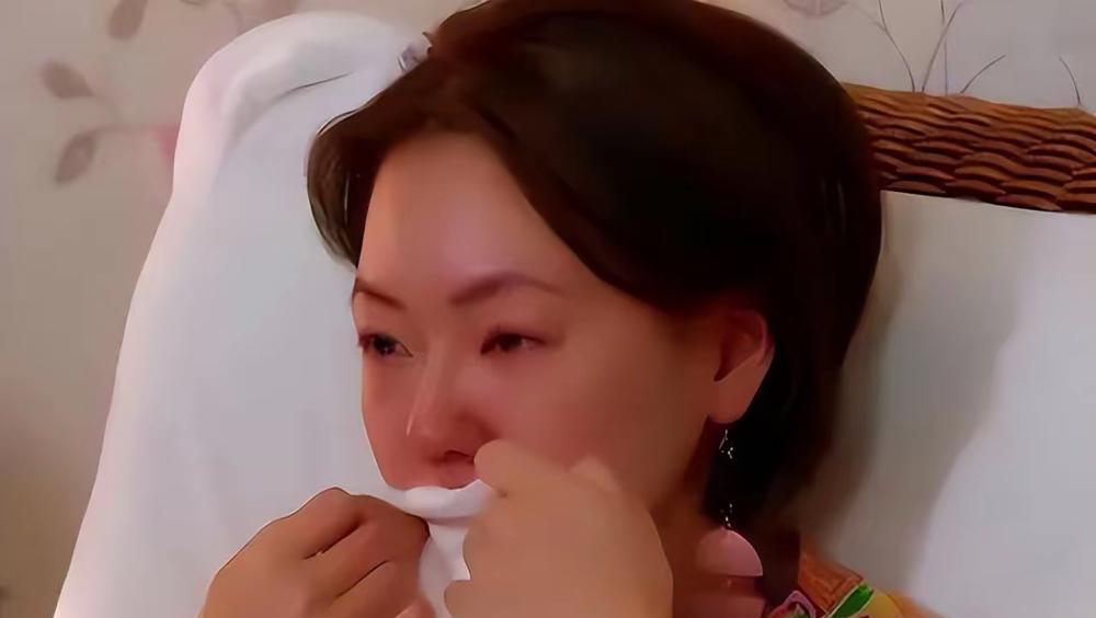 汪小菲大婚前，S妈又昏头了！
说自己在黑暗中走不出来，必须把小女儿和女婿具拉出来