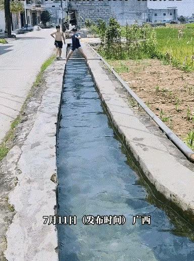 这种地方不仅水是甜的，
连空气都是甜的，
太安逸了！