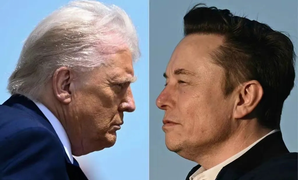 特朗普与马斯克的复杂关系
近日，世界首富、前特斯拉CEO马斯克再次出现在美国政府