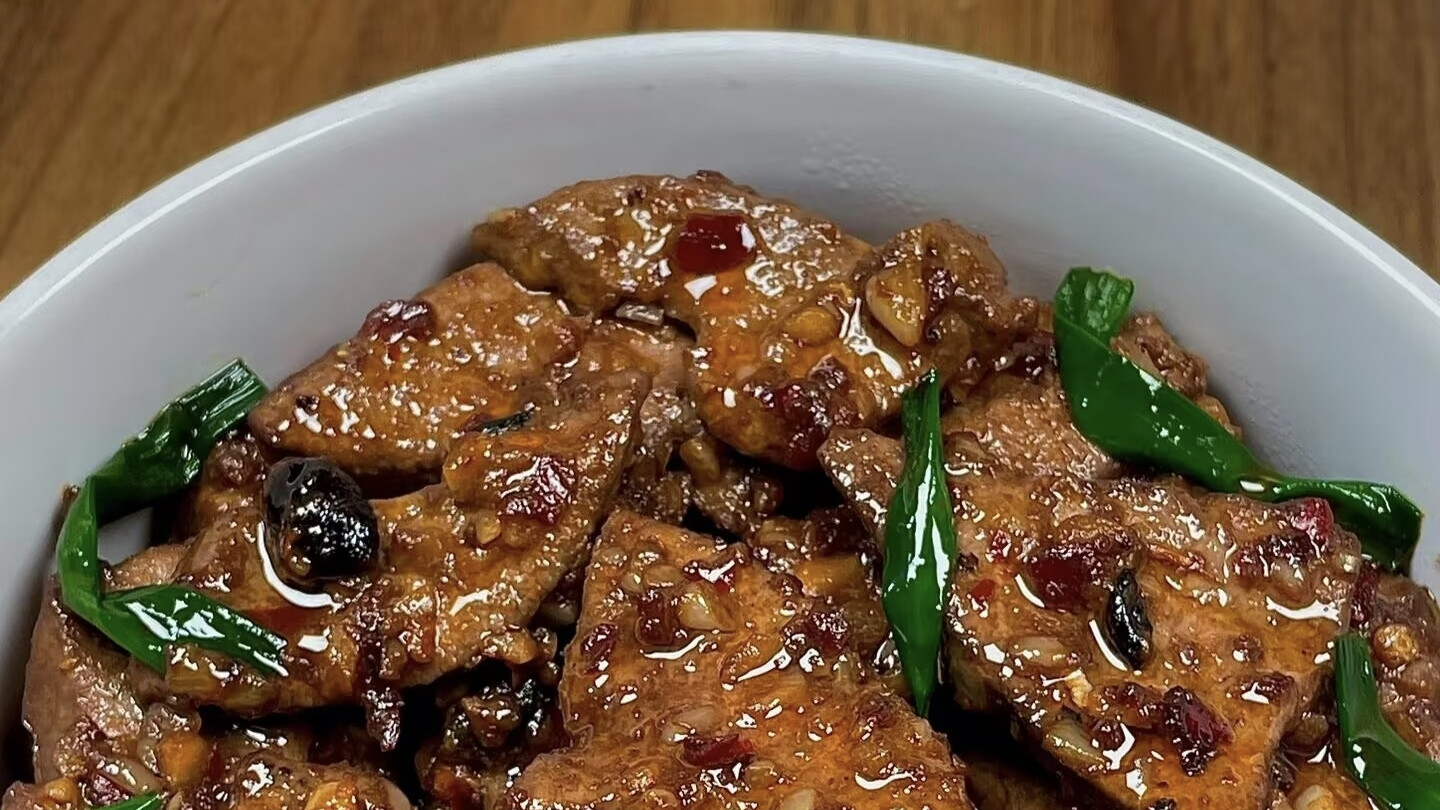 这盘爆炒猪肝，嫩滑入味