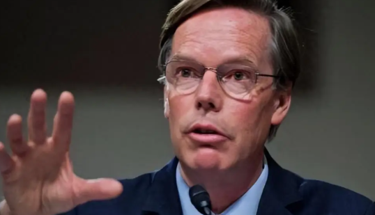 离任了才敢说真话。美国前驻华大使尼古拉斯·伯恩斯，结束三年任期回到美国之后，在采