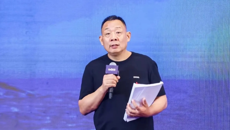 于东来正式回应董聂之争。
我从来没有说过董一辉什么，因为我不太了解他，也知道他很