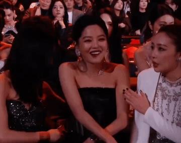 辛芷蕾微醺起来一点也不输闫妮啊！闫妮后继有人了！大嫂高叶都控制不了她，时不时怕她