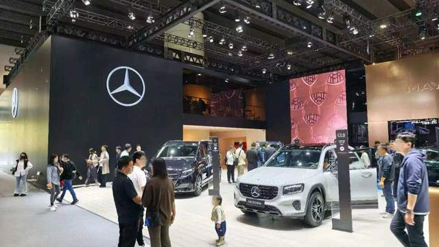 在中国“偷师”三年的北京奔驰CEO，要回总部教德国人造电车了