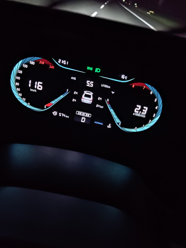 22款逸动plus1.4t油耗也不算高
22款逸动plus蓝鲸1.4T, 开了一