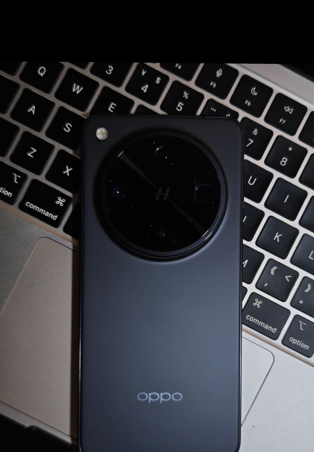 没有一英寸，怎敢叫Ultra！ OPPO×哈苏联合研发，迄今为止最全能的Ultr