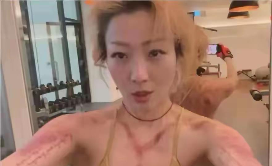 我想大家都能理解许志安出轨了
郑秀文哪哪都好
但是有一个致命的缺点要不得的，那就