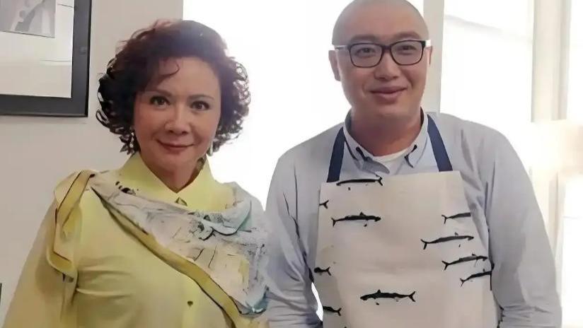 64岁身价千万的蔡明如今现状