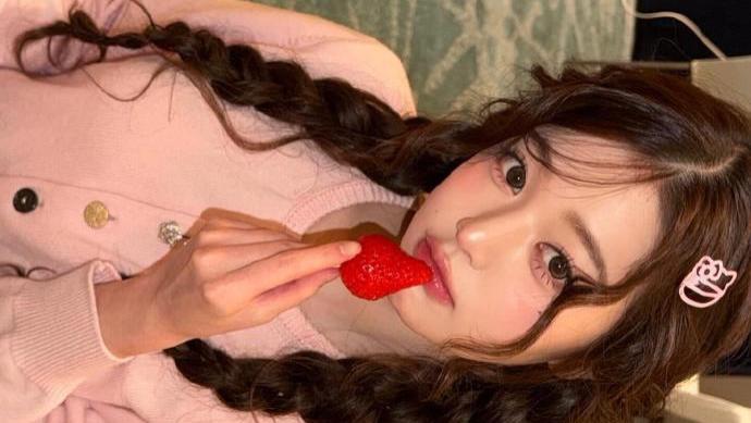 张元英粉系造型：甜妹的软萌氛围感