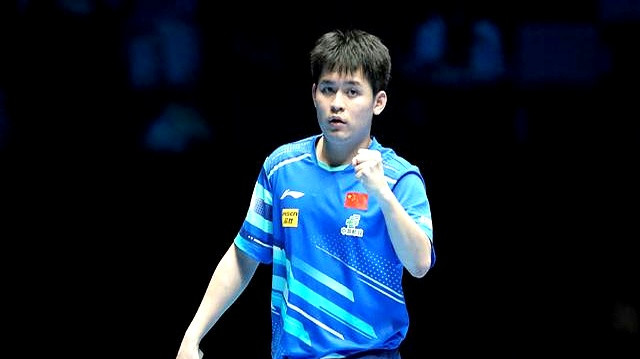 乒乓球单打世界杯-林诗栋20岁生日夜4-0莫雷高德进四强 将战梁靖崑