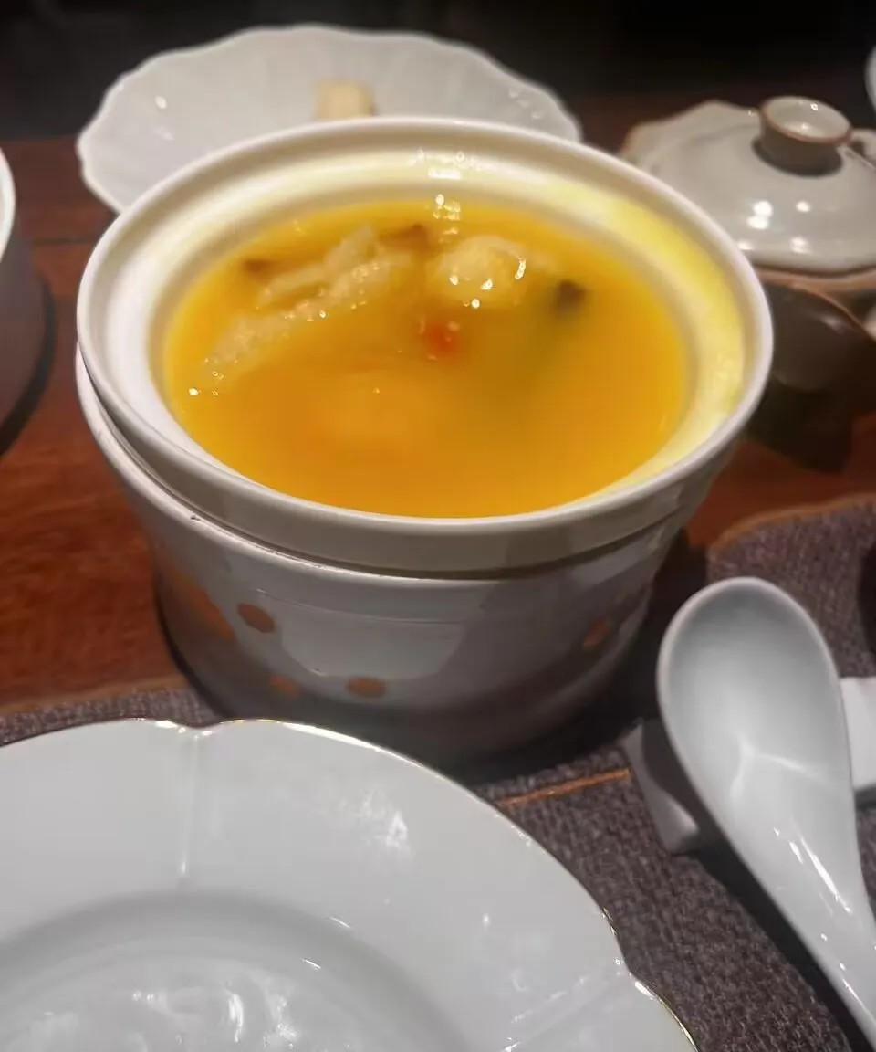 禁酒令断了许多人的财路
我们小县城吃喝成风，尤其是晚上，当然吃吃喝喝都是一些头头