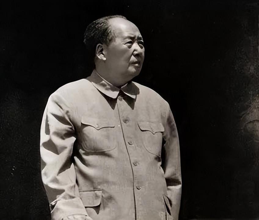 [太阳]1960年初，中国、尼泊尔就珠穆朗玛峰归属问题再度展开谈判，但尼泊尔首相