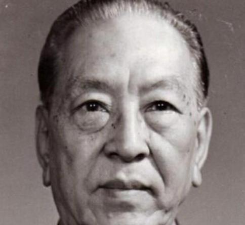 1950年，中国驻瑞典大使耿飚遭到瑞典军官的轻视“你带过多少兵？”谁知耿飚轻飘飘