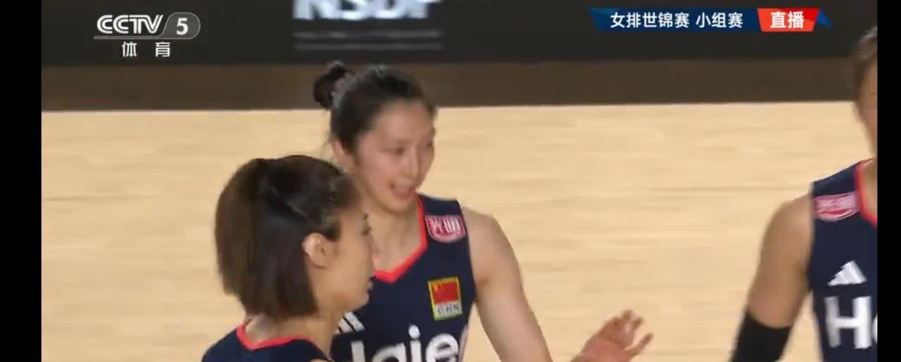 中国女排虽然3-1战胜哥伦比亚队，但是蔡斌带队时的头号得分手李盈莹却状态不佳，早