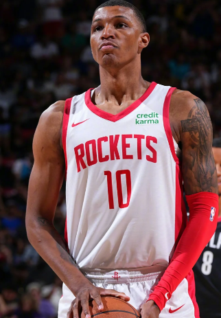 贾巴里真的越来越像二进宫火箭时期的阿里扎了
进攻端持球攻水平都是一般，都是基本以