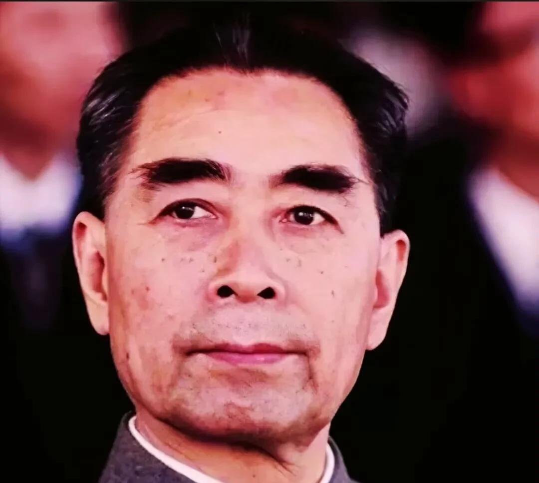 大数据不会无缘无故推荐的。若有幸遇见，请为伟人献上一朵花[玫瑰]
颂周公
津门负