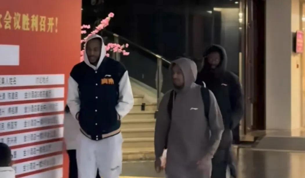 广东队7分小胜浙江，内线双小令人眼前一亮！
常规赛41轮，广东队在客场以118-