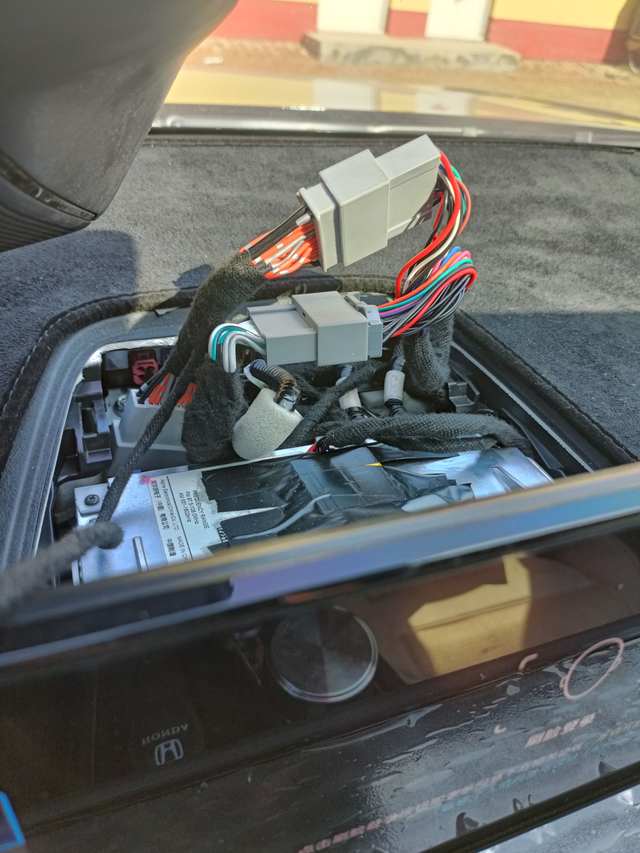 中置喇叭安装完成
音质有点提升