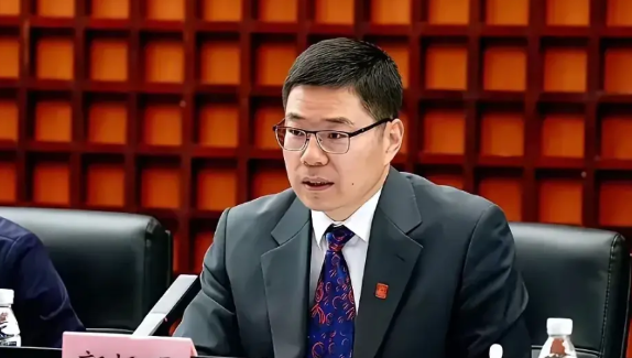 接替姚明上任中国篮协主席的郭振明此前可谓一直低调行事，本以为这种务实作风可以给中