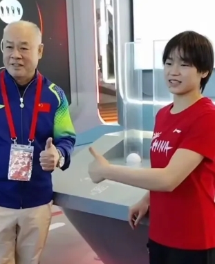 李宁，翻篇了，再无李宁好国货。昨天惺惺相惜，今天卑躬屈膝，有需要的时候，亚军也是