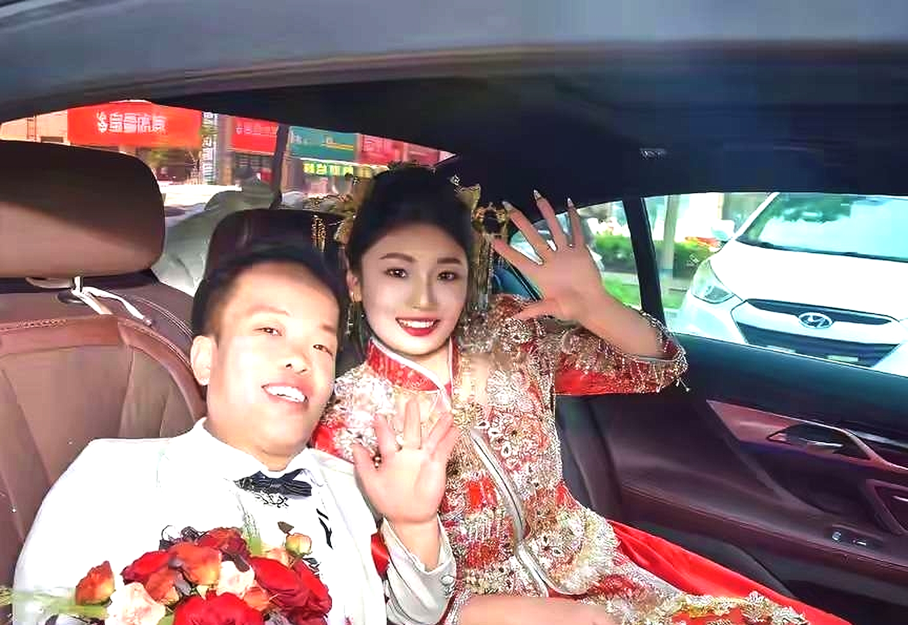 你怎么能忍受这小玩意在身上爬来爬去。