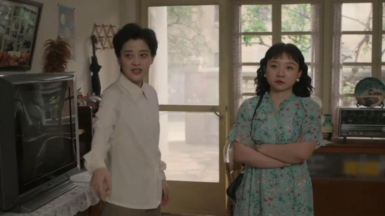 《六姊妹》：何家丽对何家喜那么好，何家喜还不懂感恩！