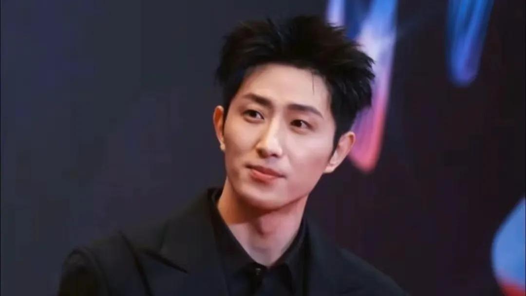 短剧演员见光缺点太多，马小宇太紧张，王凯沐姚冠宇居然最像明星
