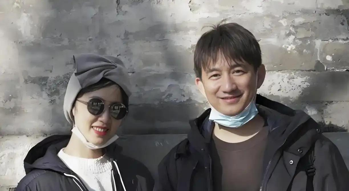 演员黄磊的家庭成员情况如下：
- 父亲：黄小立，是国家一级演员，在中央实验话剧院