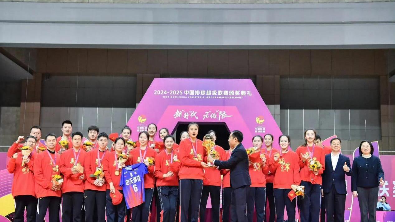 江苏夺冠后 杨岭报道 龚翔宇 刁琳宇 张常宁受访说了什么？仲慧表态