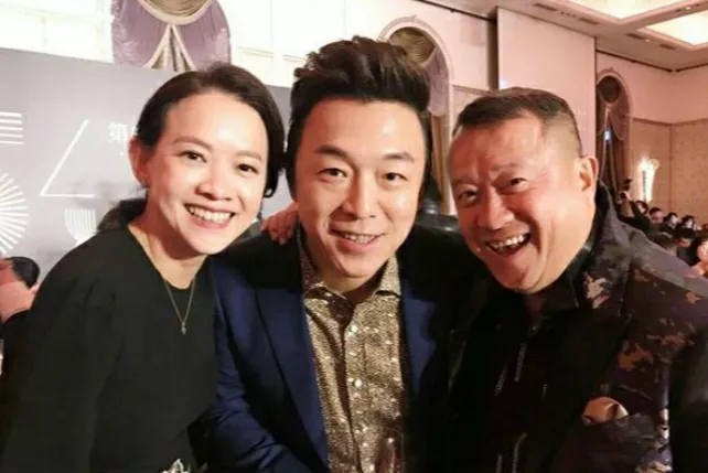 黄渤在导演《一出好戏》时，好友孙红雷0片酬客串。电影上映后，孙红雷却发现，他的戏