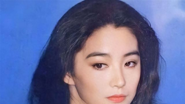 韩国人票选最想复刻的中国美人：林青霞英气登顶，蒋勤勤古典杀疯