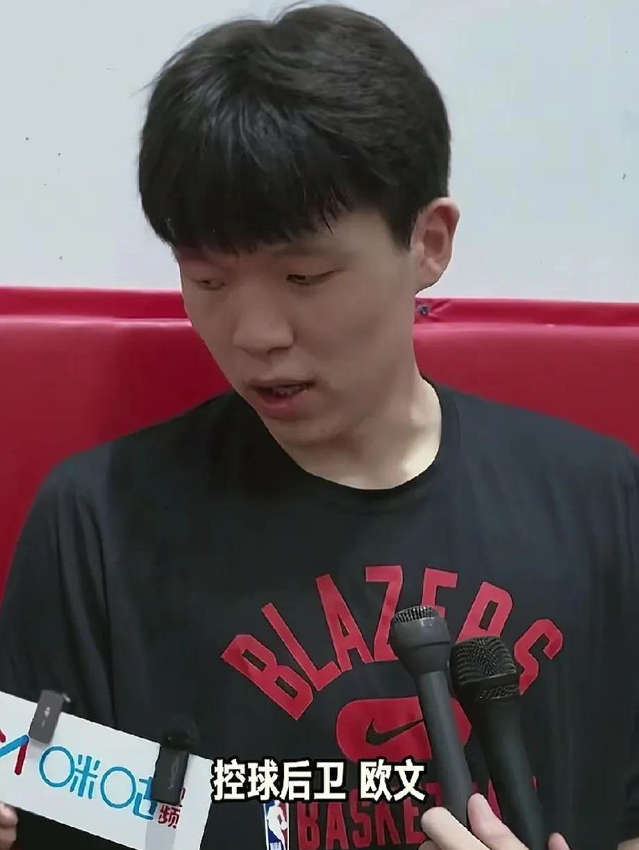 CCTV5直播！杨瀚森开拓者首秀今日开战！
根据最新赛程安排，今日即7月12日杨