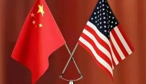 很多人以为中美的矛盾是中国的崛起威胁到了美国老大的地位，中国想上去而美国不愿意下