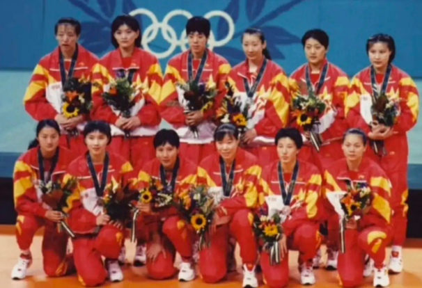 中国女排取得洛杉矶奥运会资格的三个途径及前景！

1.夺得2026年亚洲女排锦标