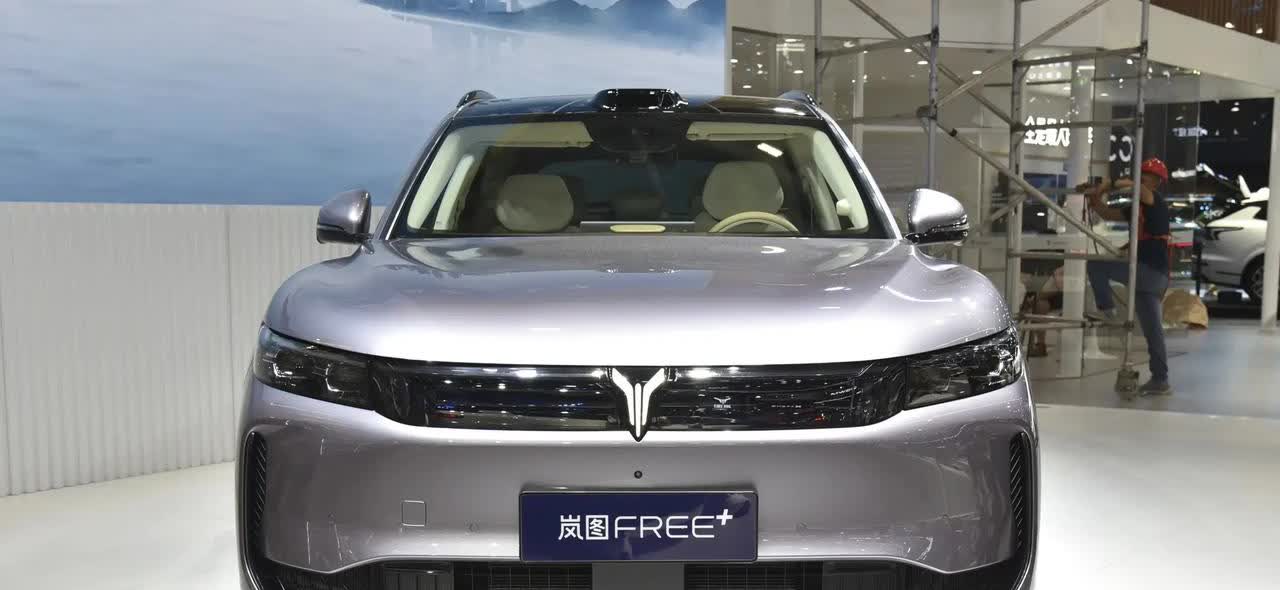 22.99万元起，岚图FREE+正式预售了。新车增加高成本的配置，但价格基本上与