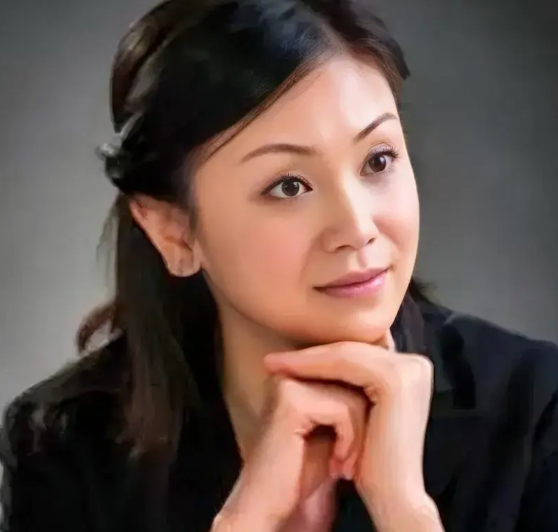著名法学博士李燕，西南政法大学副校长，从重庆山城到法学高峰的攀登者
    19